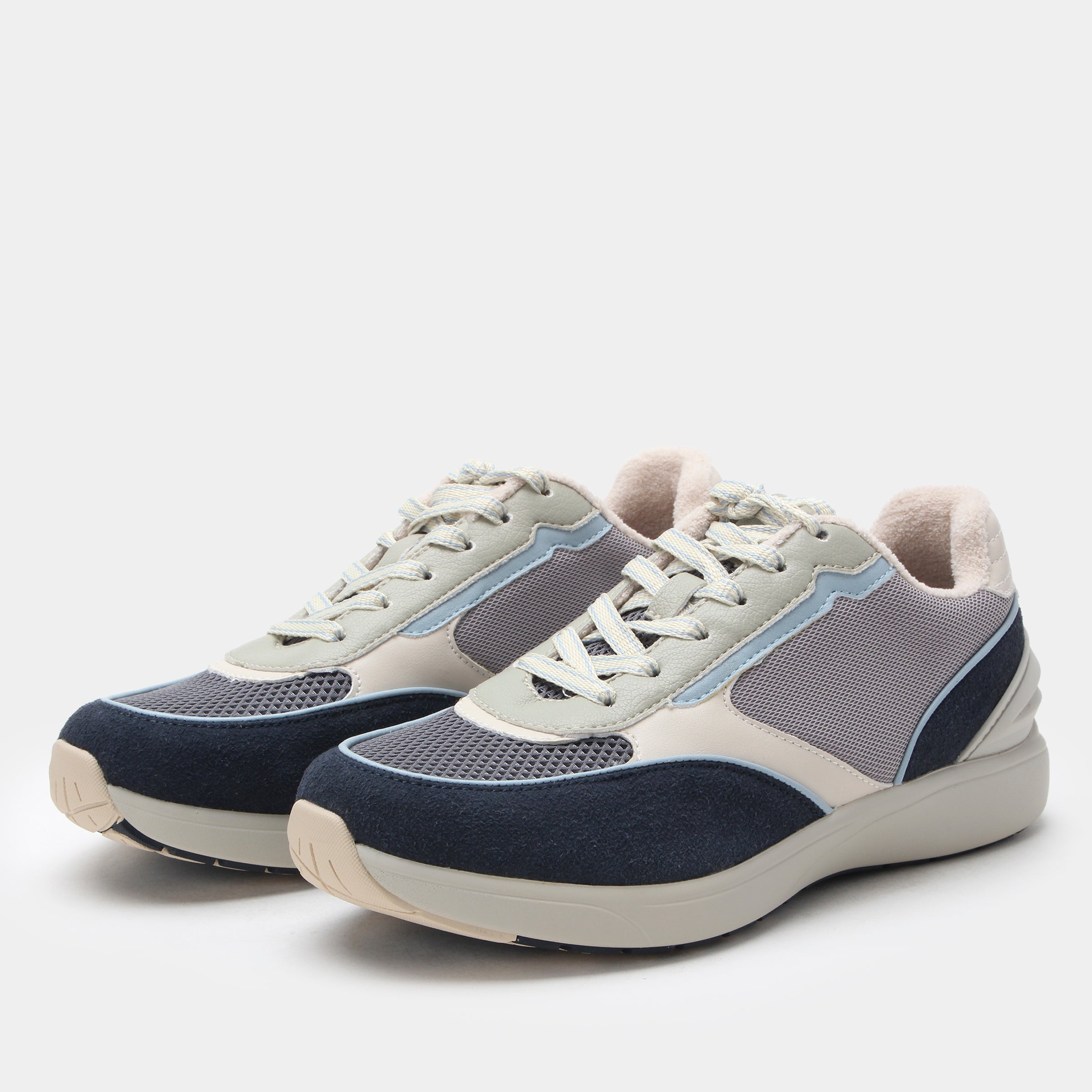 Embyr Retro Blue Shoe - EMB-8222