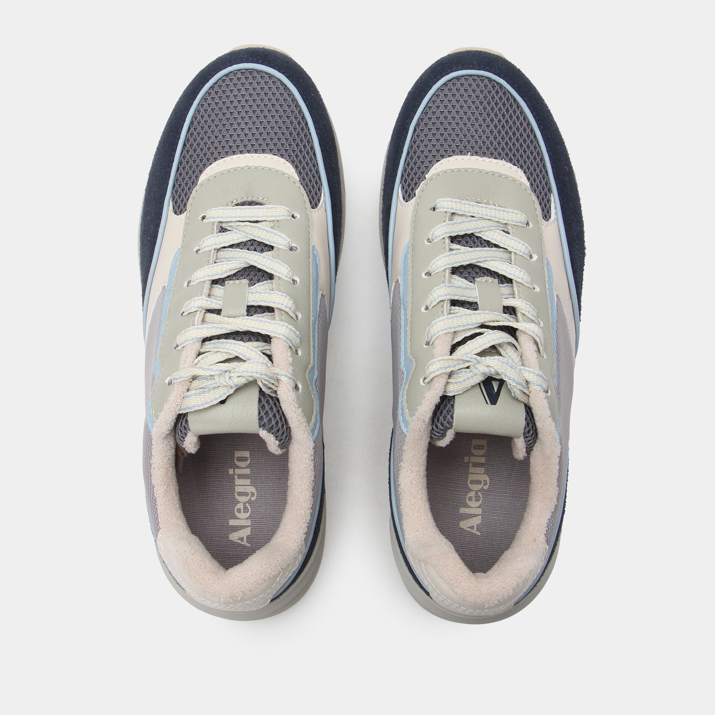 Embyr Retro Blue Shoe - EMB-8222