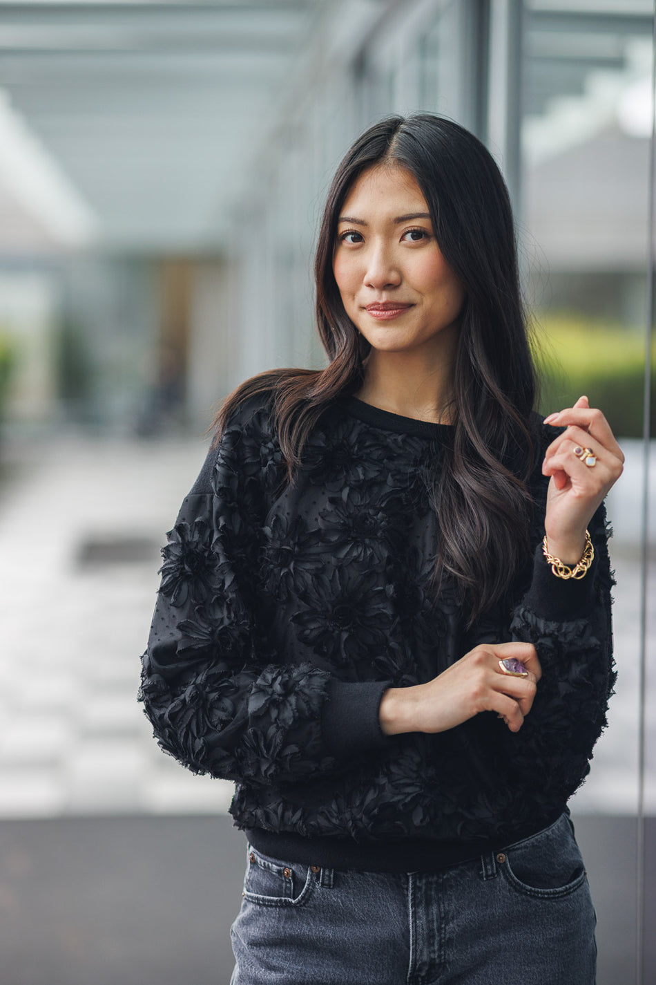 3D Floral Knit Sweater With Rib Trim - Black - PT-19019