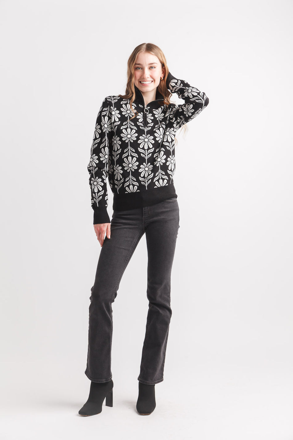 Daisy Intarsia Kit Half Zip Sweater - Black - ST-19270